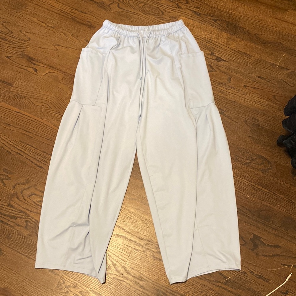 halara flows pants